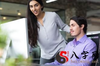 梦见以前上班的男同事