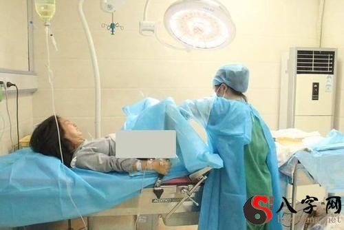 梦见自己生孩子孩子死了