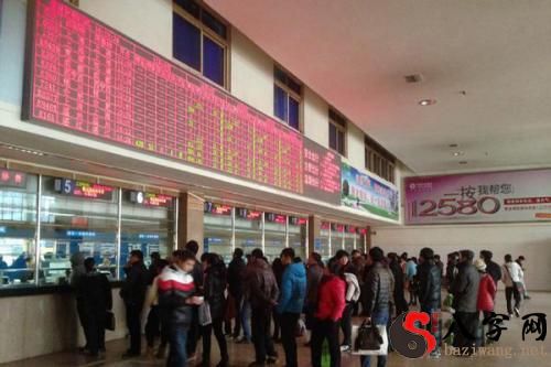 梦见火车站人不多